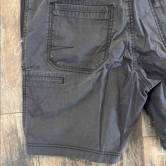 Kuhl Men's Charcoal Shorts - Picture 12 of 12